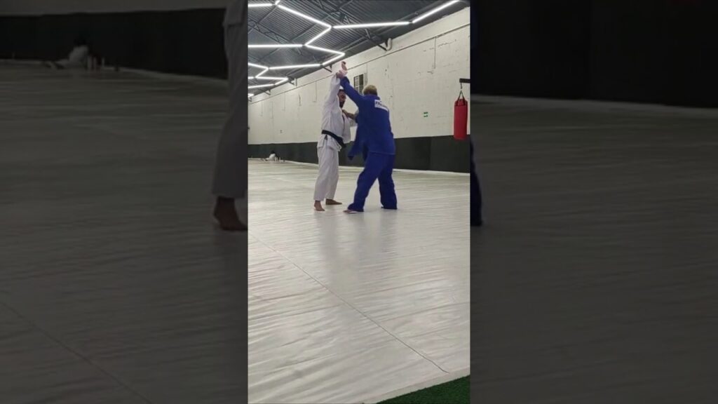 Chamou o professor de mole #bjj #jiujitsu #judo