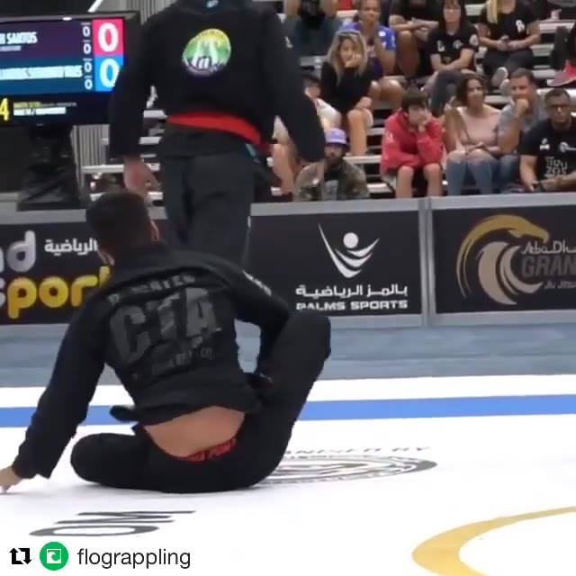 Check out how fast was this toe hold