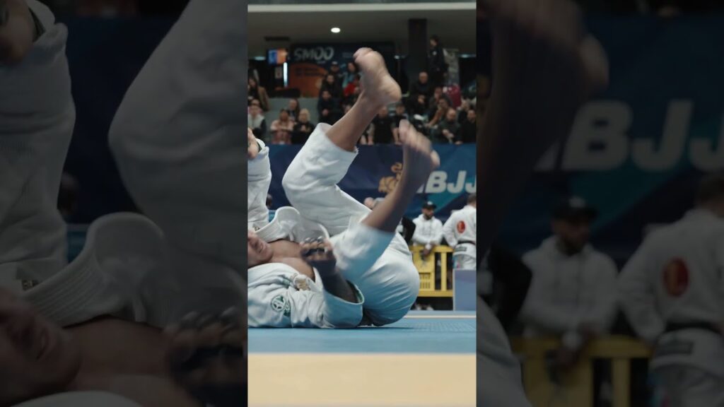Check out this arm bar from Vugner Silva! #bjj #ibjjf #jiujitsu