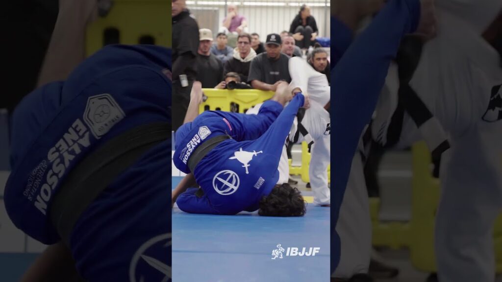 Check out this nice sweep from Joao Bisnaga at the LA Winter Open! #ibjjf #bjj #jiujitsu