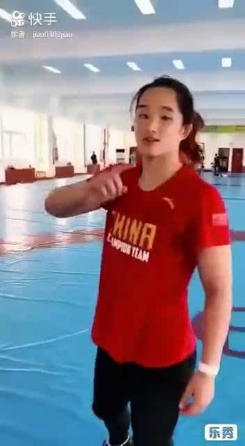 Chinese Wrestler shows why Wrestling is great for self defense