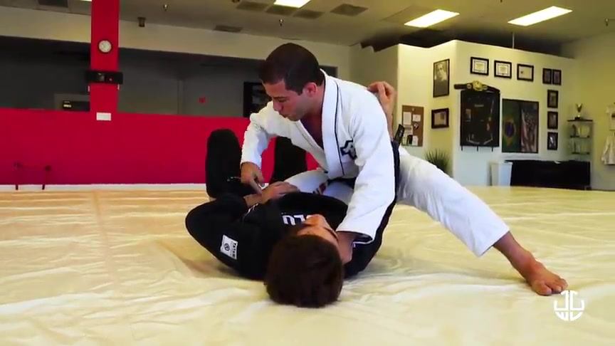 Choke from Side Control by @tanquinhobjj