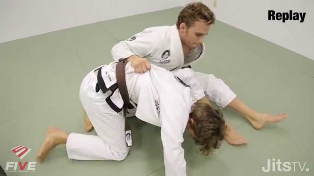 Clark Gracie Technique | Omoplata from Spider Guard | Jits Magazine