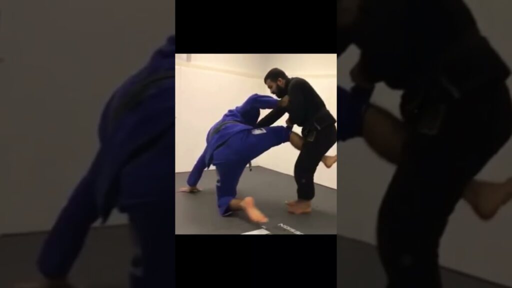 Collar Drag by Bruno Malfacine