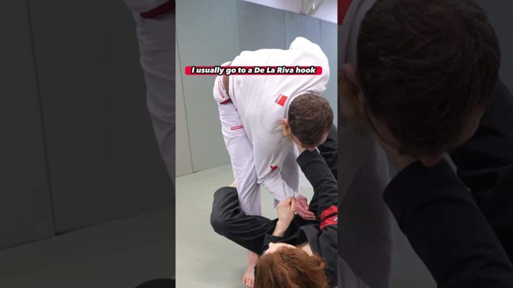 Collar Sleeve Omoplata vs Straight Leg Defense