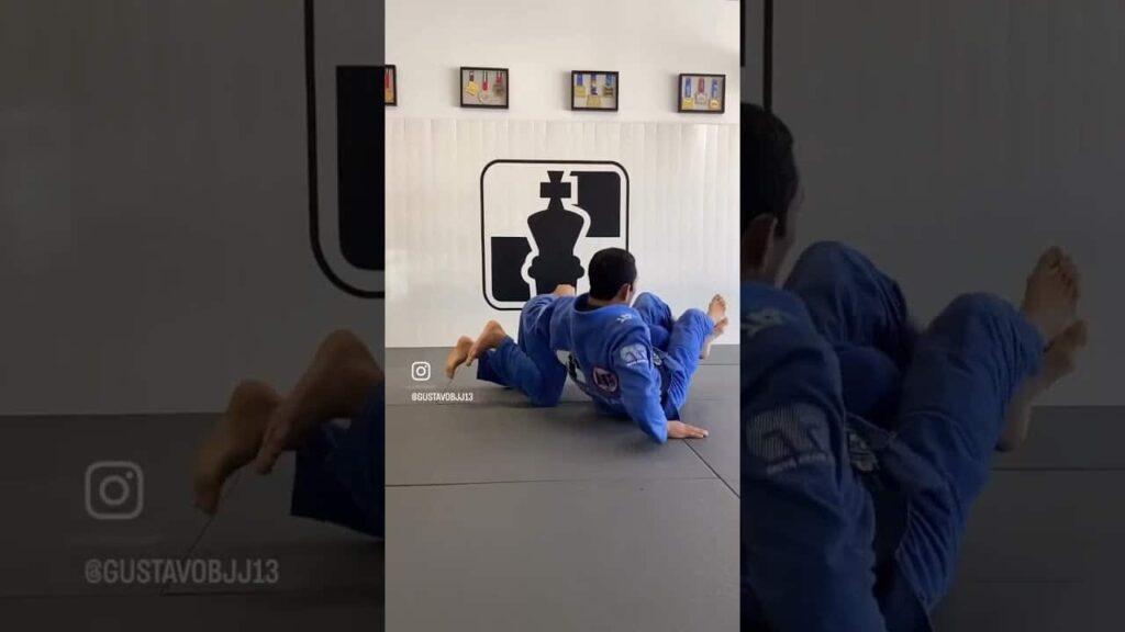 Collar Sleeve to Omoplata #jiujitsu #bjj #bjjlifestyle #omoplata #openguard