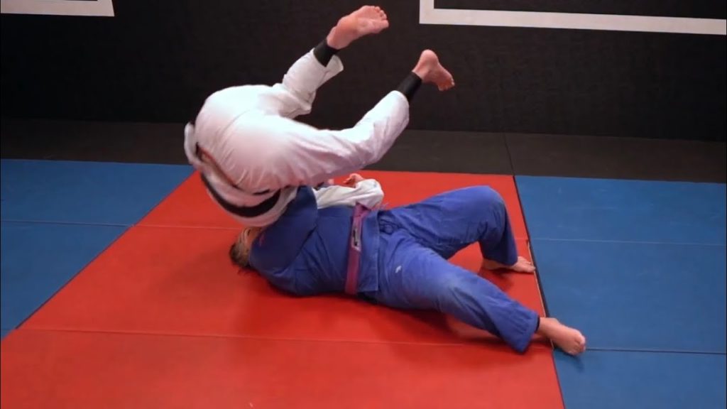 Crazy submission from Turtle (I Had To Have Her Show This Technique!) Isabel Costa