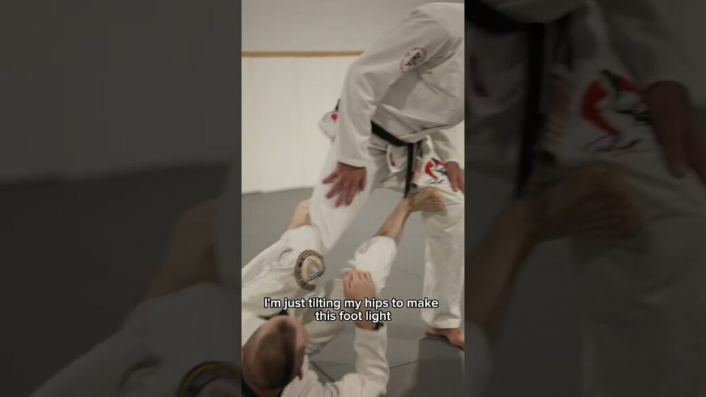 De La Riva to Single Leg X. #bjj #bjjmoves #bjjtechniques