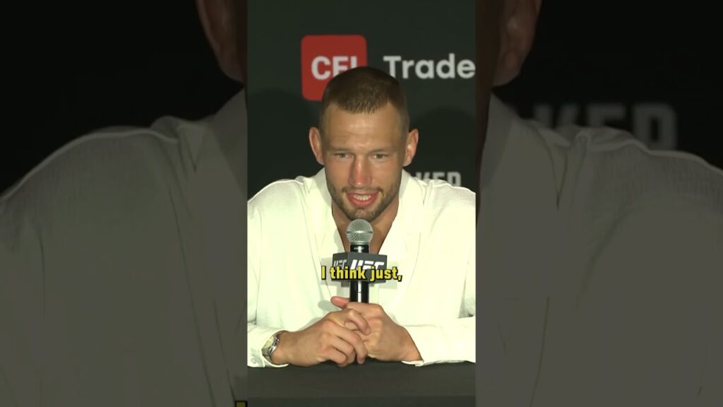 De Ridder is NOT going to slow down! π³ #ufcabudhabi