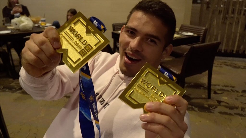 De estudante a campeão mundial em 8 meses - Lucas Lira