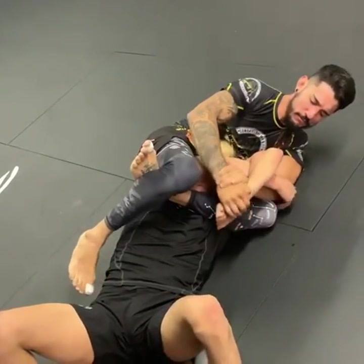 Dead Orchard from the back?! @samvillage10pjj at @10thpelpaso   credit: @rubberg...