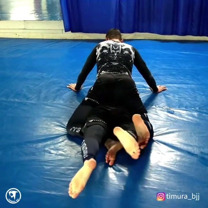 Do you wanna try this escape? . Basic escape from the worst position there is. S...