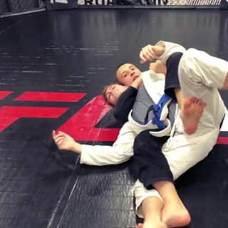 Double Under Pass to Back Take by @alex_humenbjj