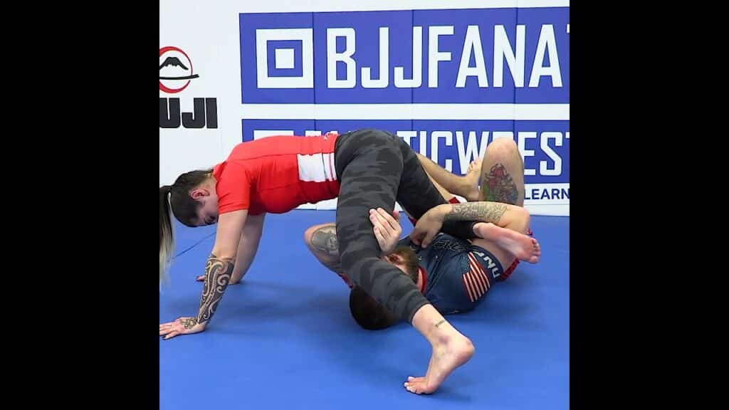 ESCAPING KNEE ON BELLY by Gordon Ryan