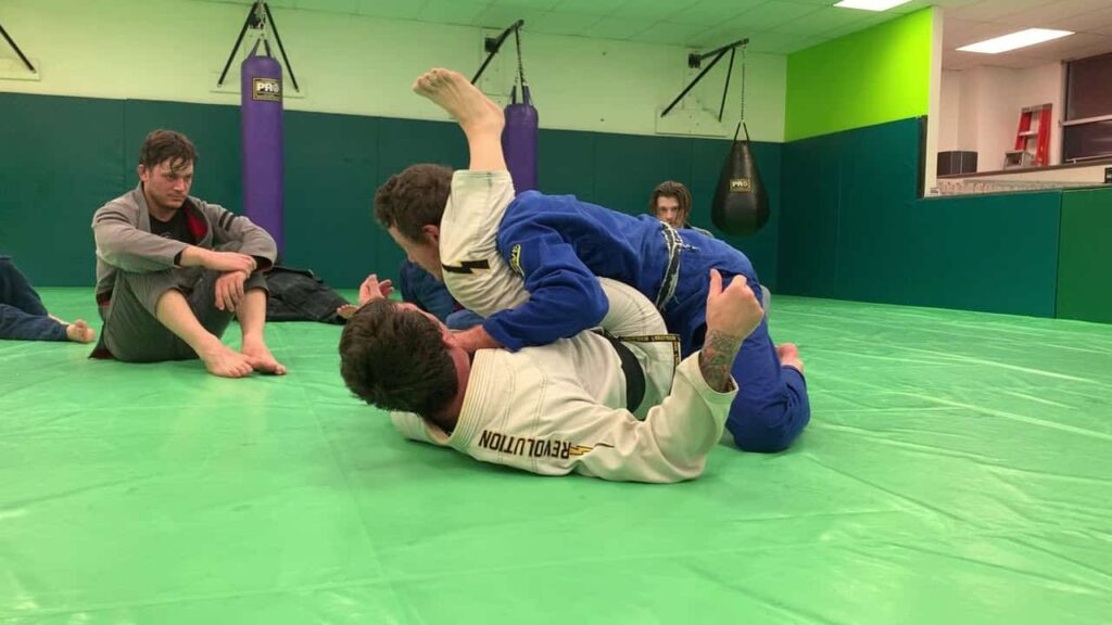 Early Stage Triangle Escape and Guard Pass - Elbow Down