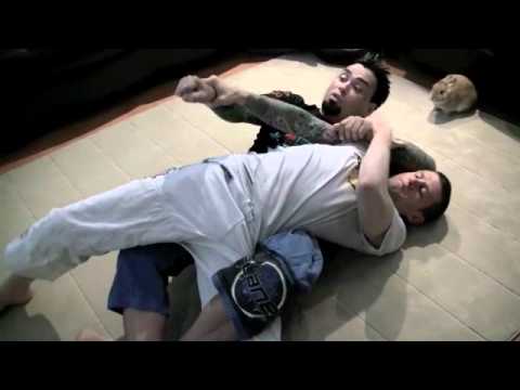 Eddie Bravo Twister Breakdown - The Korean Zombie VS Leonard Garcia