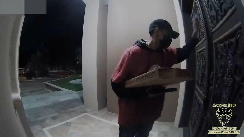 Fake Pizza Delivery Men Use Disguise To Invade House
