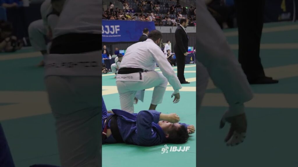 Fast Finish by Wilson Bueno