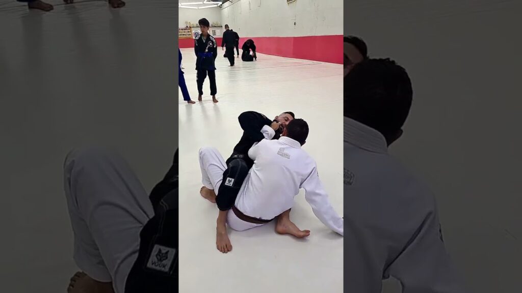Finaliza fácil assim!!! Jiu-Jitsu feubjj