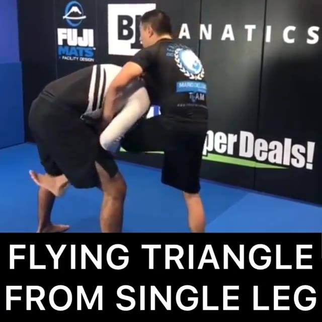 Flying Triangle from Single Leg by @mariodelgadobjj
