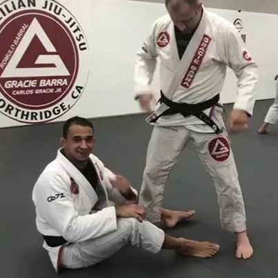 Fresh out the lab with Professor Barral. Leave a comment if you just love his style of playing guard!
 #Repost @gbnorthridge
 ・・・
 Technique Thursday ...