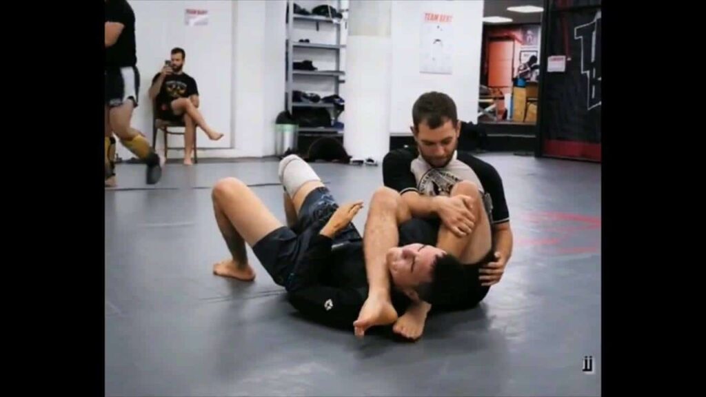 GOGO-OMO-MONOPLATA SEQUENCE. Your thoughts? . credit: @asaf_michbjj
