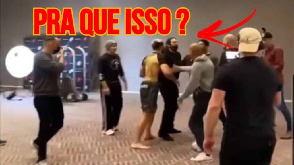 GORDON RAYAN DA TAPA NA CARA DE ANDRÉ GALVÃO O BICHO PEGOU