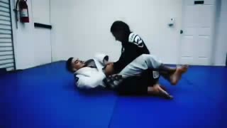 Great sweep from the closed guard, by @renatocanutobjj