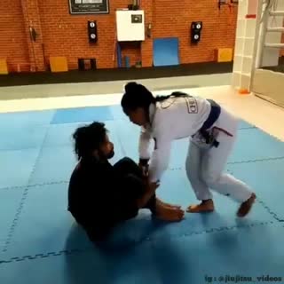 Guard pass to armlock!