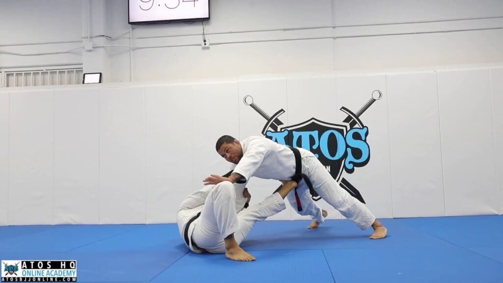 Guard pull Counters and pass options - Andre Galvao