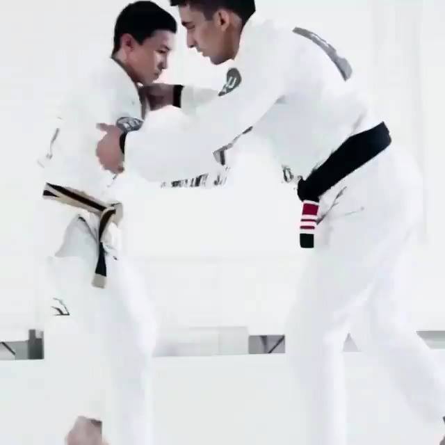 Gui Mendes - DLR to X-Guard to Leg Drag