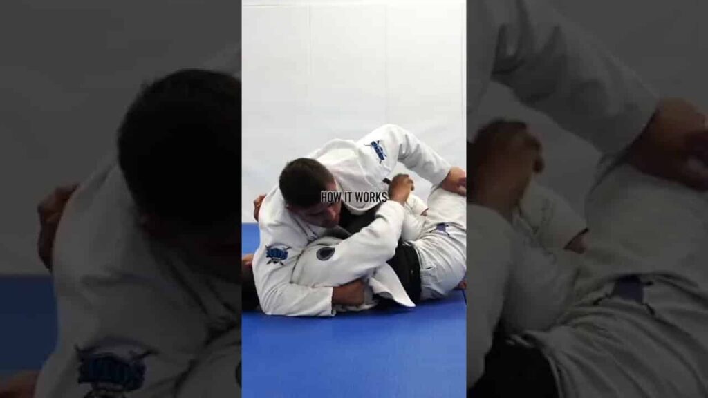 Gustavo Batista - 2022 IBJJF Worlds - Knee Cut Pass: how it works? πͺπ½ #shorts
