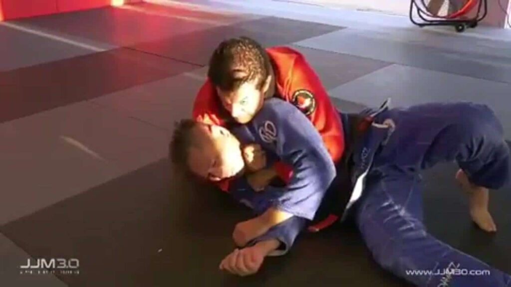 Having difficulty finishing your chokes? Check out these amazing details from @j...