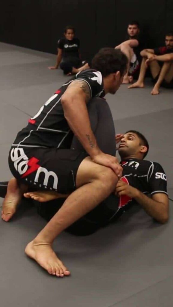Head Control Pass to Guillotine by Romulo Barral