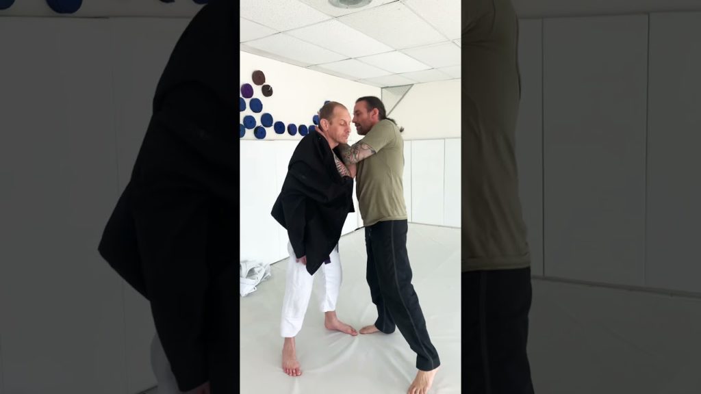 How Realistic is the “Gi” (kimono top) in Jiu-jitsu?