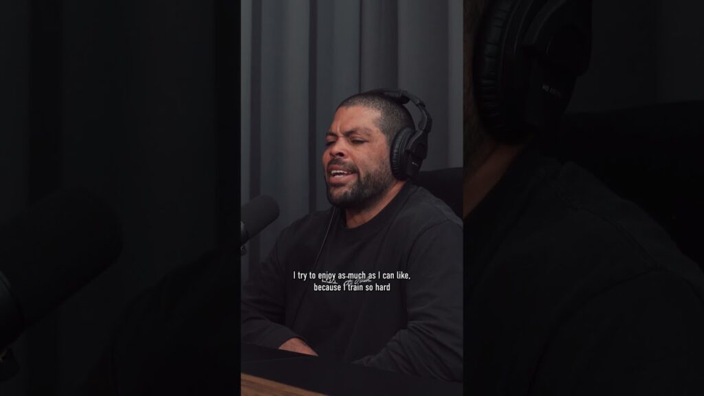 How long do you like to rest before a jiu-jitsu tournament? 🧠 | GalvaoCast #31 AtosBJJOnDemand.com