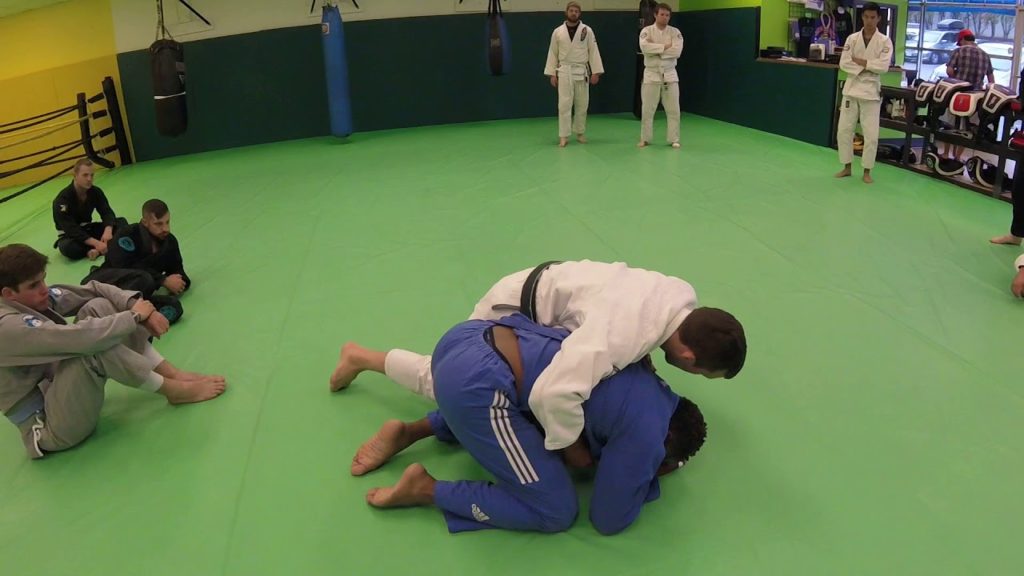How to Take the Back from Turtle - Lapel Grip
