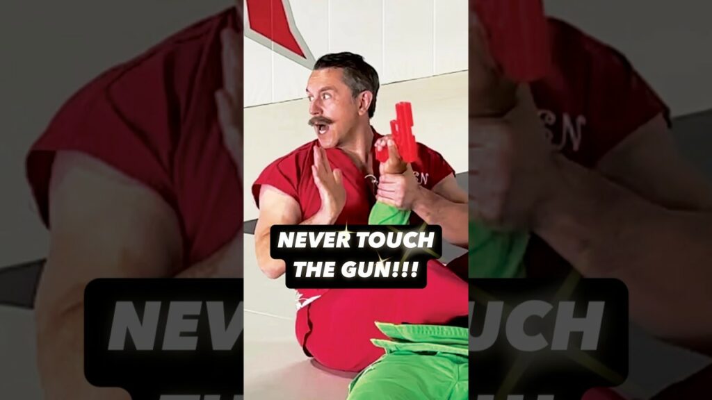 How to Wrestle a Gunman #masterken #martialarts