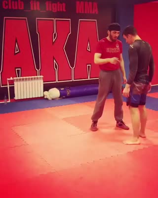 How to counter head and arm throw by @rizvan.mma