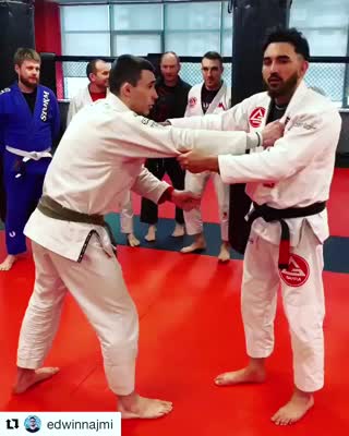 How to flying triangle by Edwin Najmi