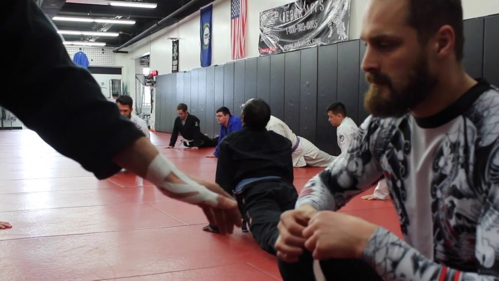 How to tape an injured thumb for BJJ