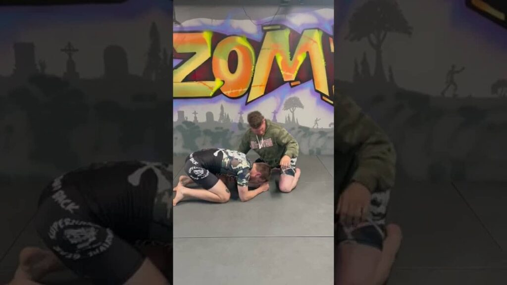 Jiu-Jitsu Short Shorts: Peruvian Necktie