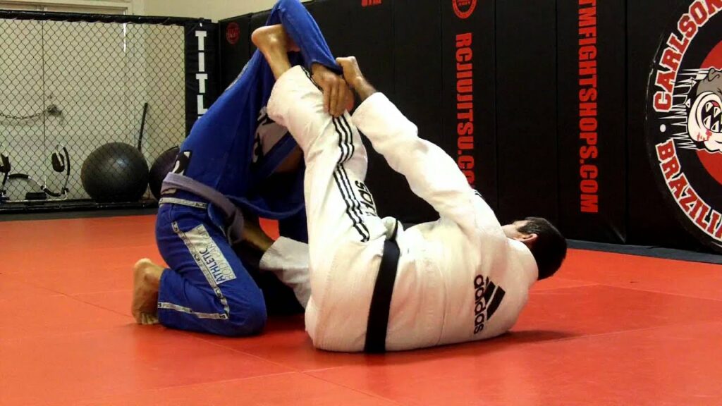 Jiu Jitsu Techniques - Armbar / Triangle From Spider Guard