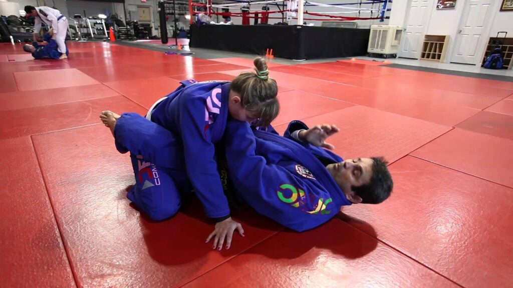 Jiu Jitsu Techniques - Cross Choke + Lapel Choke Options