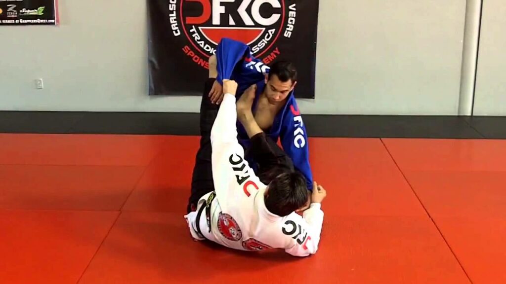 Jiu Jitsu Techniques - Open Guard / Spider Guard Attacks