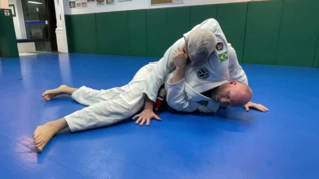 Jiu-Jitsu e saída de gravata: a defesa que Leão Teixeira aprendeu com Carlson Gracie