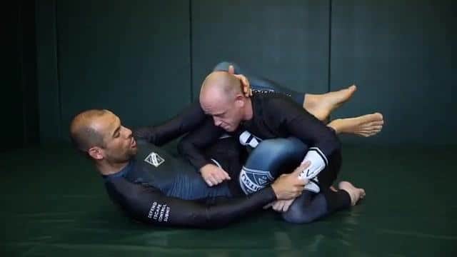 Jiu jitsu magic by @gracieuniversityhq 
 What do you think?