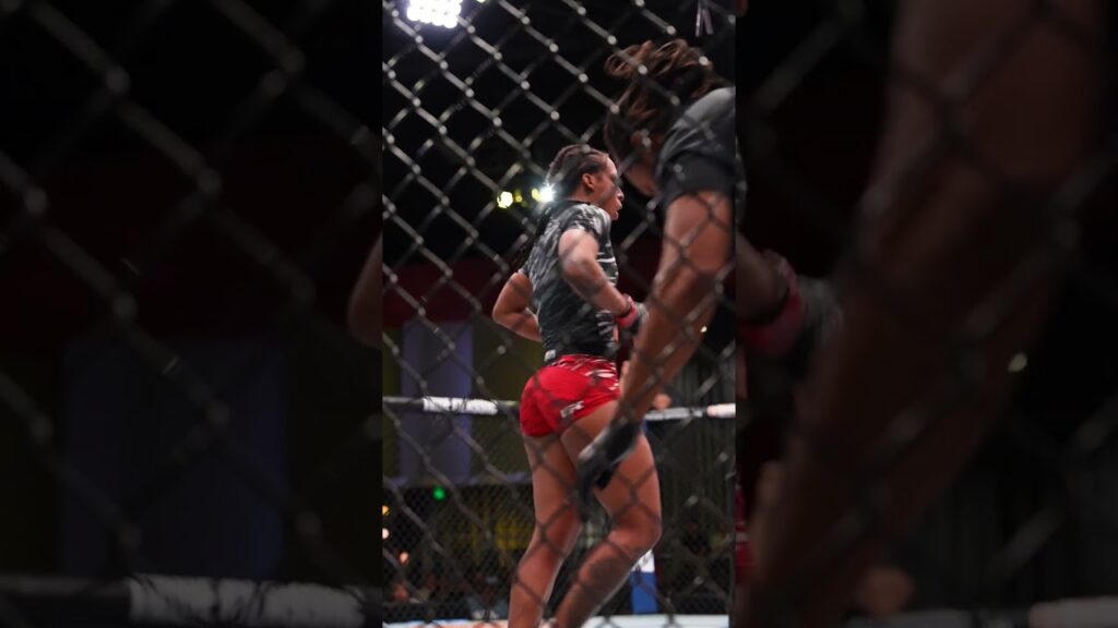 Joselyne Edwards WHAAAAT 😱 #ufcvegas109