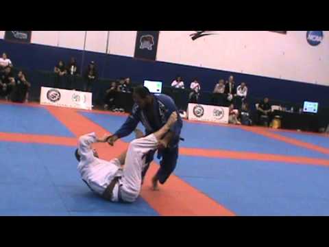 Keenan Cornelius Vs Roberto Cyborg Abreu