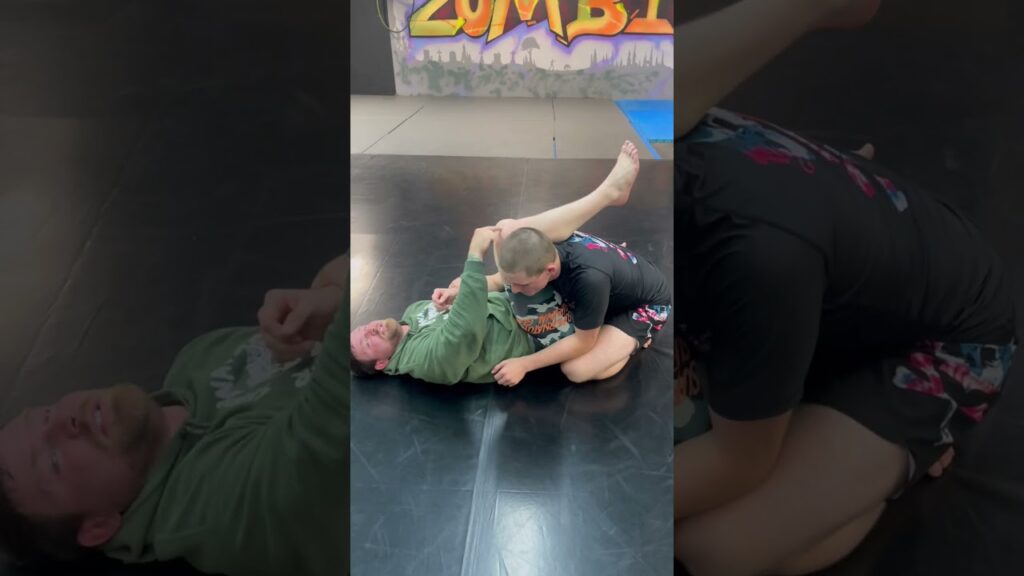 Keep this one in your back pocket 🤙🏻 #armbar #armlock